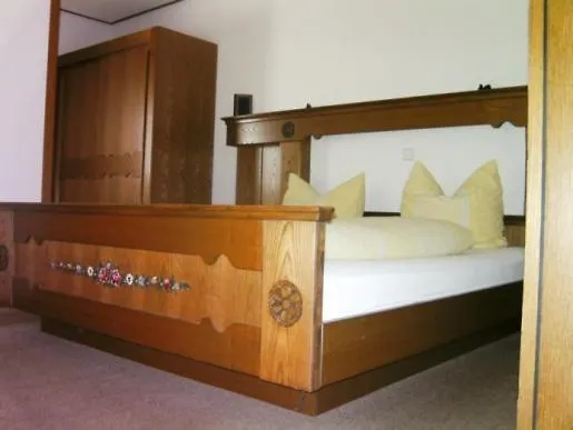 Zur Limbacher Muhle לימבך