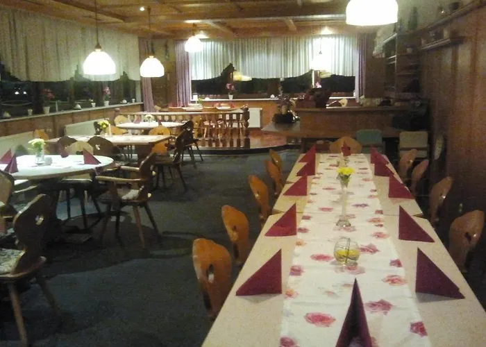 Zur Limbacher Muhle בית הארחה